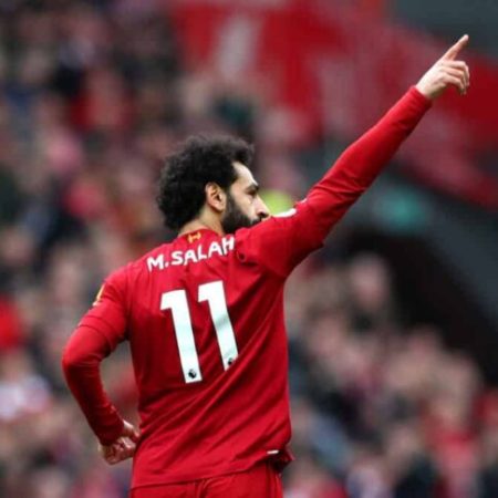 Salah nhận giải Cầu thủ xuất sắc nhất năm