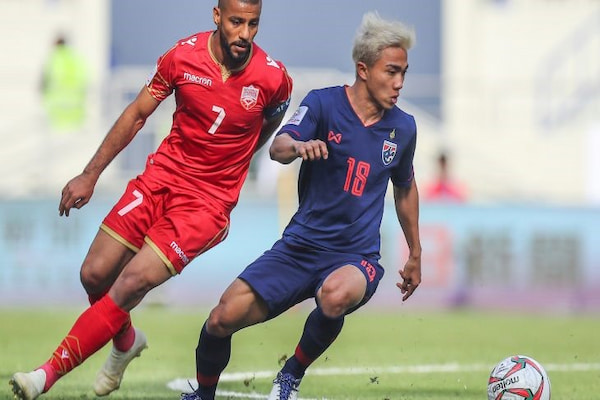 Soi kèo hiệp 1 trận United Arab Emirates vs Thái Lan 